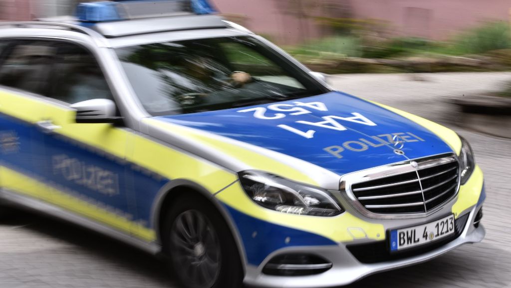 Esslingen: Auto durchbricht Parkhaus-Schranke