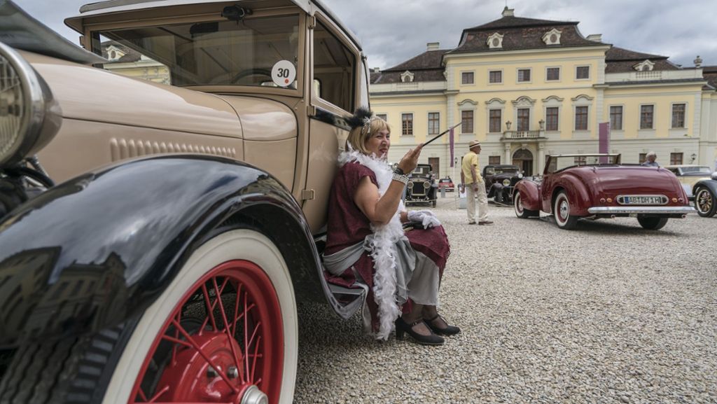 Retro Classics in Ludwigsburg: Edle  Autos locken ins Schloss