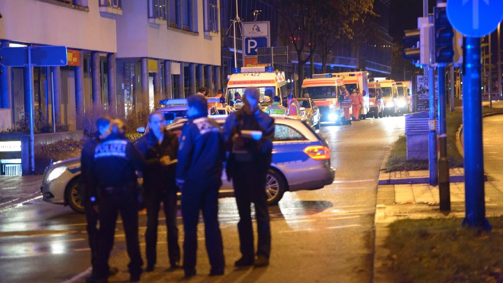 Esslingen: Nach Messerstecherei: Jetzt 15 Verdächtige in Haft