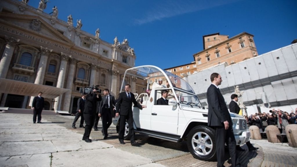Glosse zum päpstlichen Automobil: Wir Papamobile