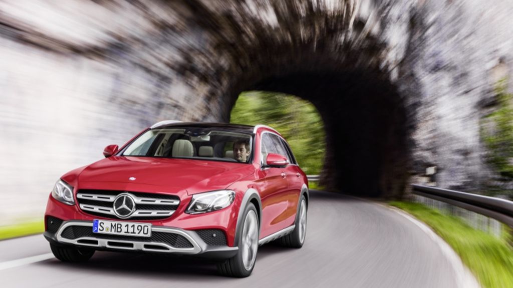 Daimler bringt neue E-Klasse raus: Höher gelegt über den Feldweg