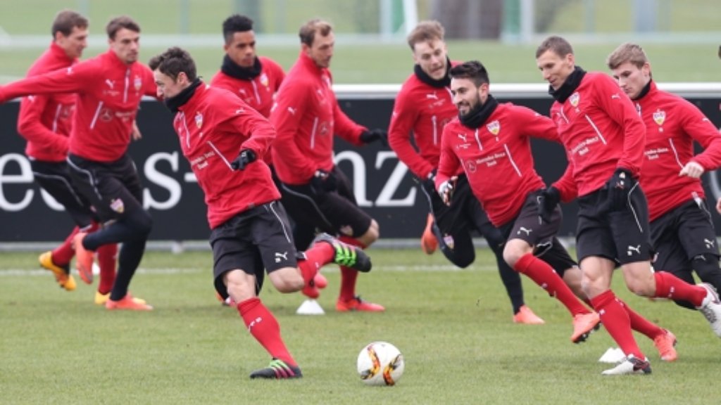 VfB-Stuttgart-Training: Warm-Up fürs Spiel gegen Hannover 96