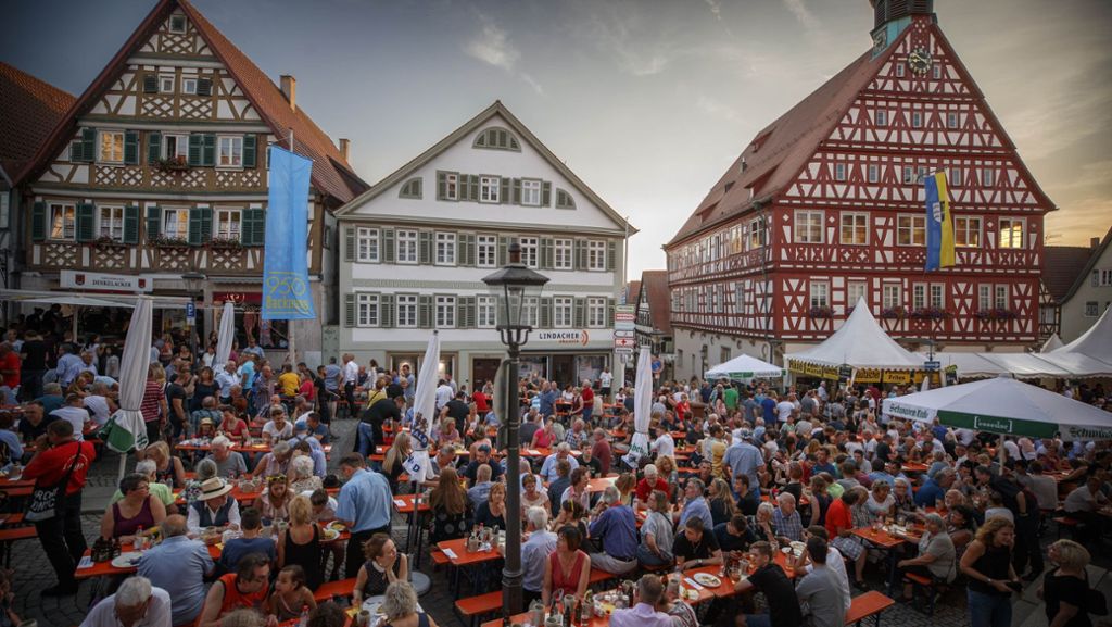 Backnanger Straßenfest: Massen auf dem Marktplatz