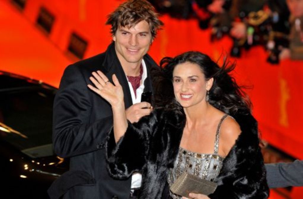 2009: Zur Premiere ihres Films "Happy Tears" bringt Demi Moore ihren 15 Jahre jüngeren Ehemann Ashton Kutcher mit.