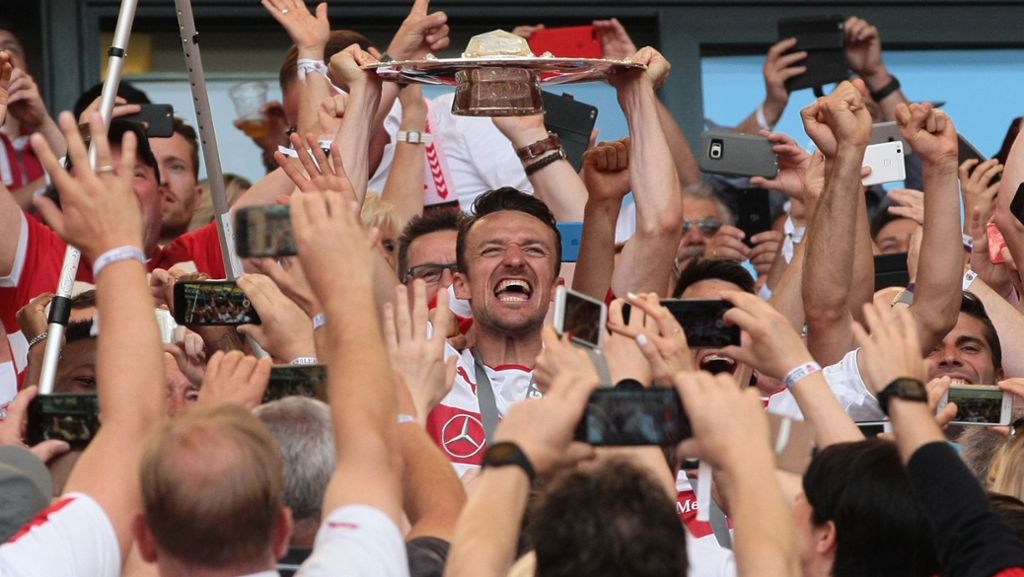 VfB Stuttgart feiert Wiederaufstieg: Die schönsten Videos von der großen Party