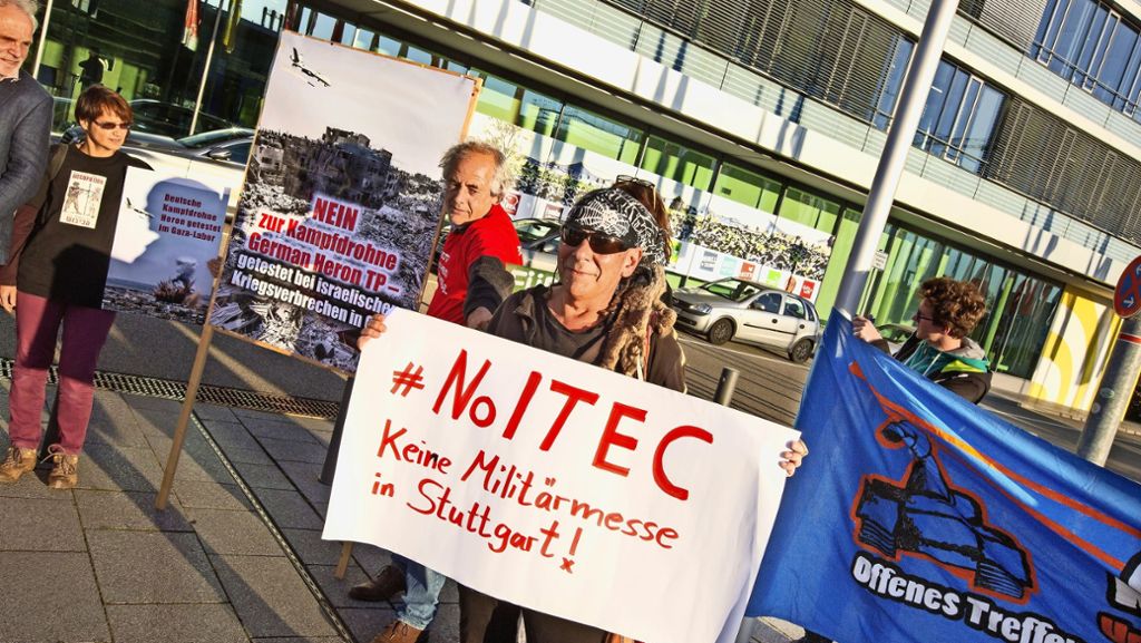 Gastveranstaltung in Stuttgart: Protest gegen Waffentechnikmesse flammt wieder auf