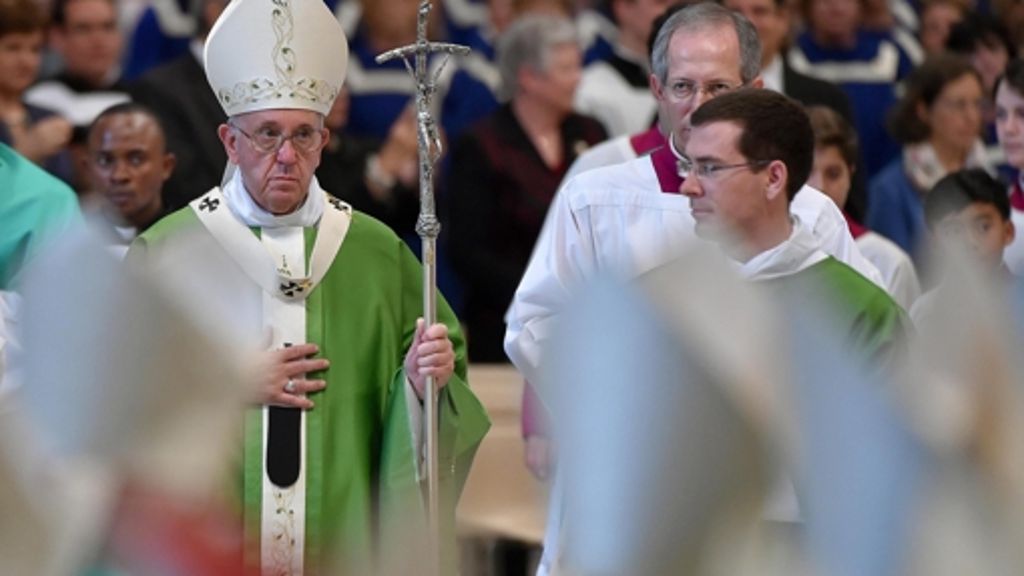 Bischofssynode in Rom: Katholische Kirche will sich vorsichtig öffnen