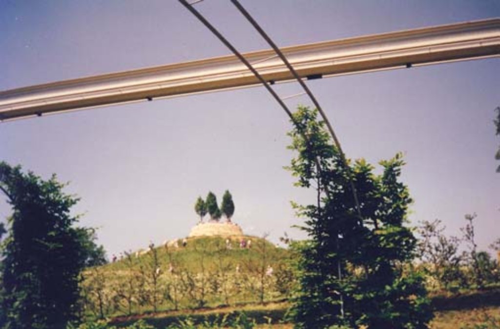 Die Internationale Gartenbauausstellung (IGA) auf dem Stuttgarter Killesberg im Jahr 1993 - die Schienen der extra für die IGA konstruierte Panoramabahn.