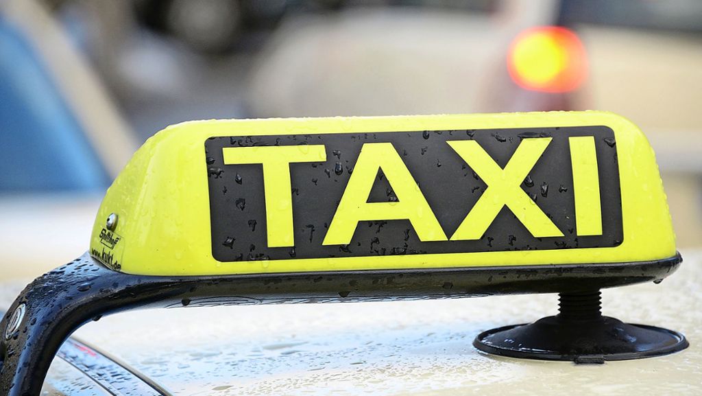 Taxi-Unfall in Stuttgart: Polizei sucht rücksichtslosen Taxifahrer