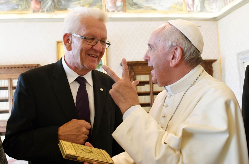 Im September 2016 traf Kretschmann auf Papst Franziskus – er wurde in der Vatikanstadt im Apostolischen Palast zu einer Privataudienz empfangen.