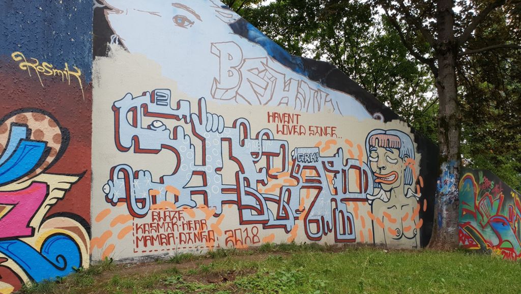 Mein Exil in Stuttgart: Graffiti: Bunte Parolen an der Wand