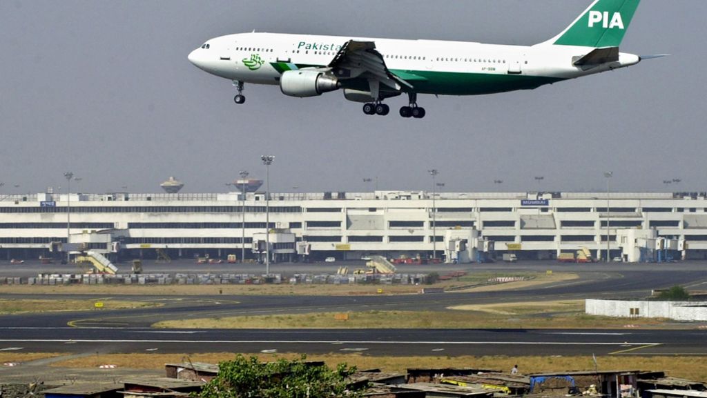 Pakistan: Flugzeug mit rund 48 Menschen abgestürzt
