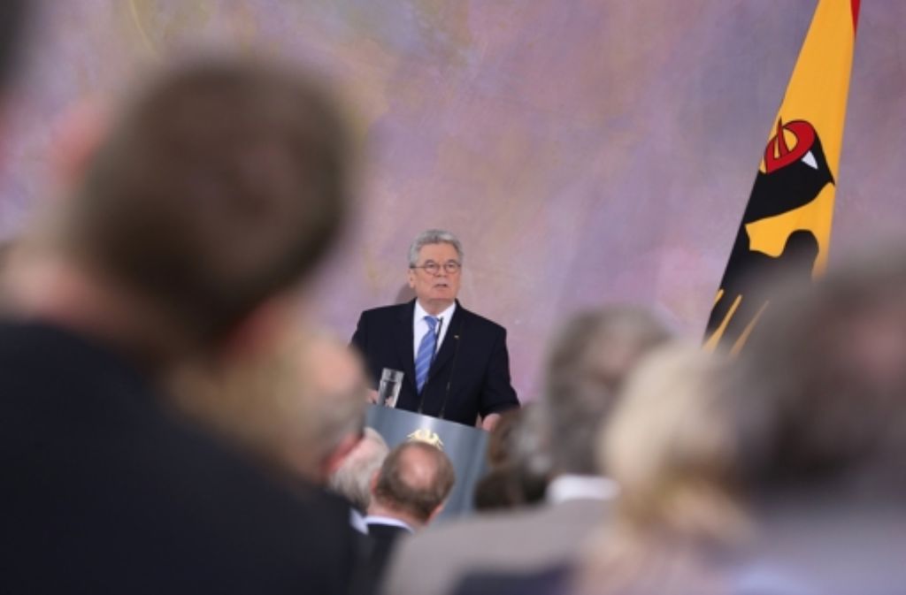 Bundespräsident Joachim Gauck hört europolitisch da auf, wo es weh tut. Klicken Sie sich durch die Bildergalerie zur Person Gauck.