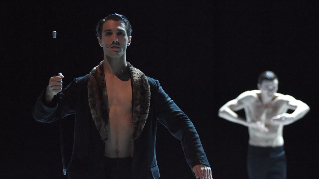 “Nijinski“ im Theaterhaus: Starke Erzählung und vollendete Tanzkunst