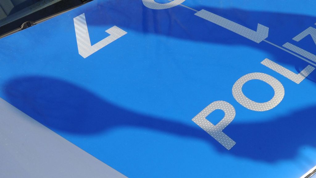 Blaulicht aus der Region Stuttgart: Zwei Verletzte bei Unfall auf A8