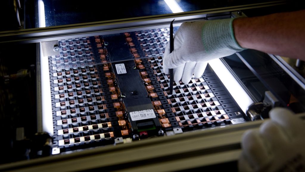 Daimler-Tochter Accumotive: Daimler verdoppelt Mitarbeiterzahl in Batteriefabrik