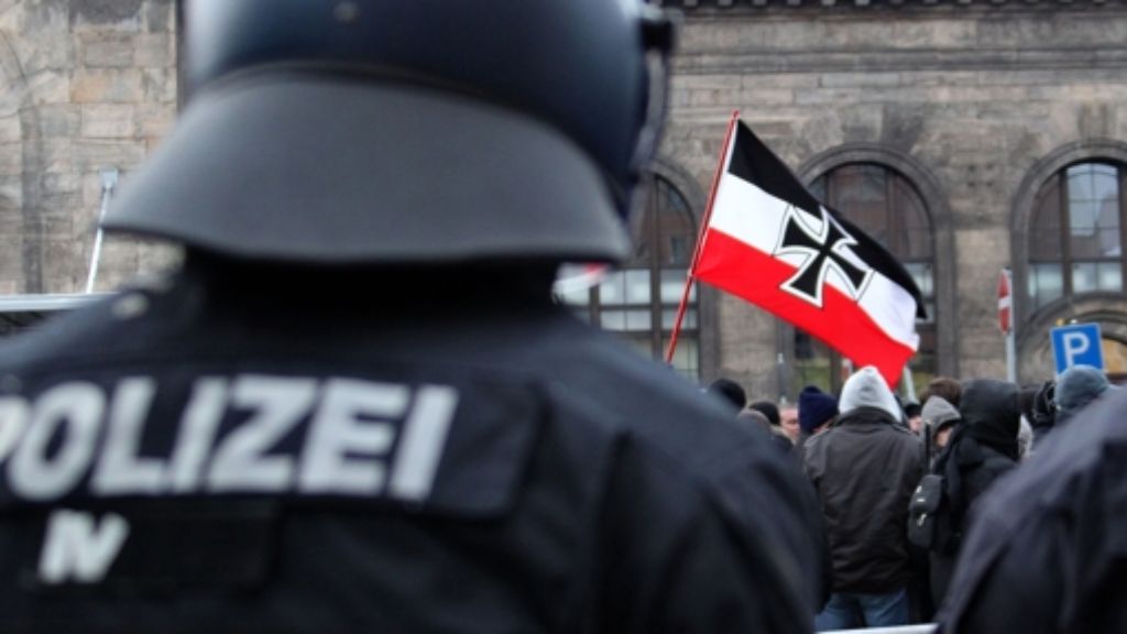Krawalle bei Neonazi-Demo in Dresden: Stuttgarter wegen versuchten Totschlags angeklagt