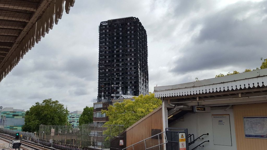 Grenfell Tower in London: Anklage gegen Einzelne wegen Brand-Katastrophe möglich