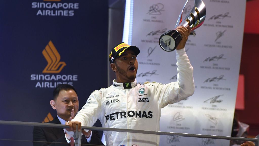 Formel 1 GP von Singapur: Hamilton nutzt Ferraris Crash-Desaster zum Sieg