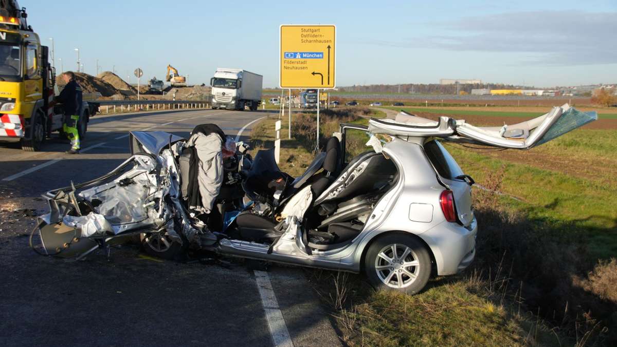 Rettungshubschrauber bei Neuhausen: Zwei Schwerverletzte nach Unfall