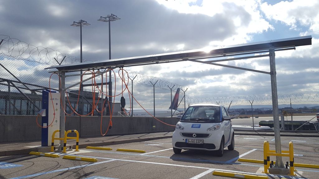 Stuttgarter Flughafen: Car2go eröffnet neue Stellplätze und Ladesäule