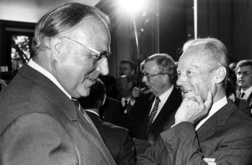 1984: Willy Brandt im Gespräch mit Helmut Kohl - der CDU-Politiker wurde in Brandts letzten Lebensjahren zum Vertrauten.