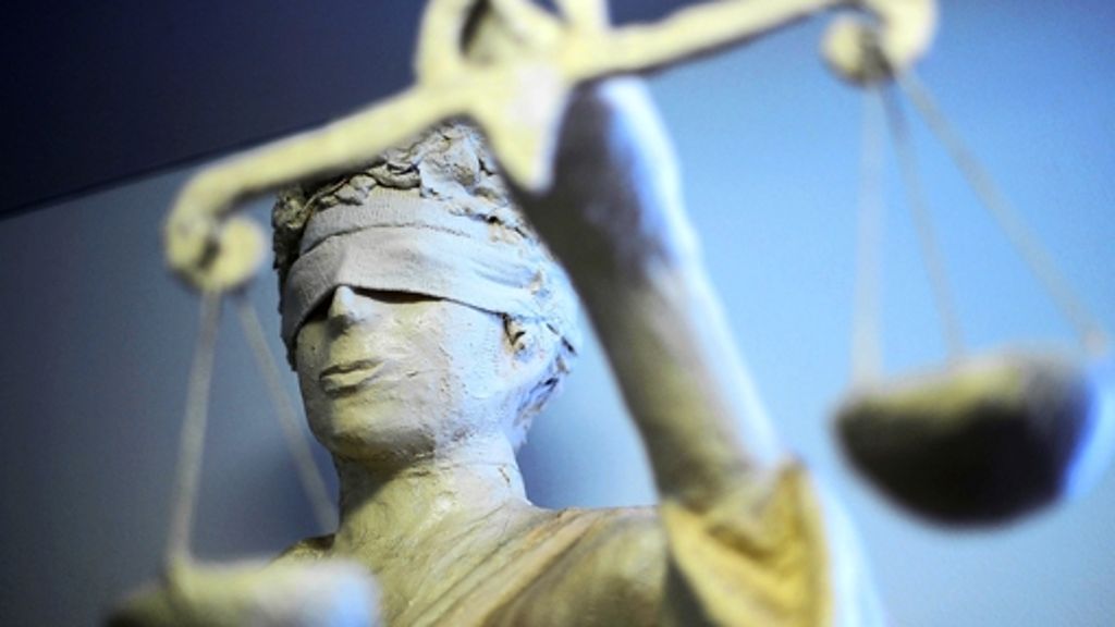 Hooligan-Prozess am Landgericht Stuttgart: Zeuge: Balken  gezielt geworfen
