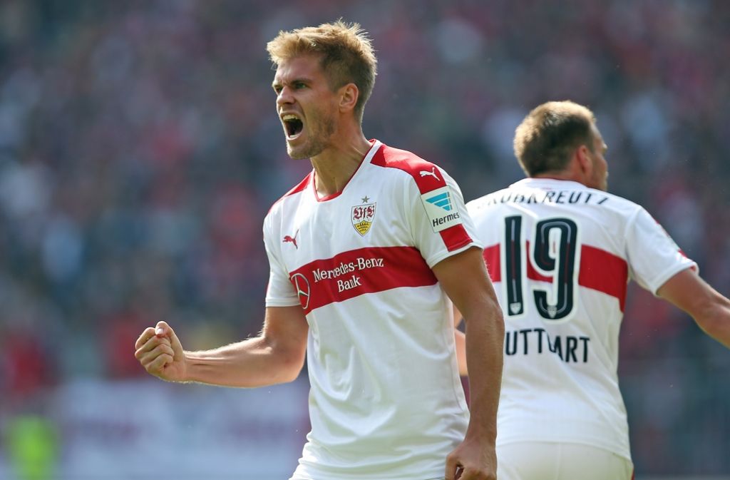 Der VfB Stuttgart fährt dank des Treffers durch Simon Terodde mit einem Sieg nach Hause. Lesen Sie in unserer Bilderstrecke die Einzelkritik der Spieler.