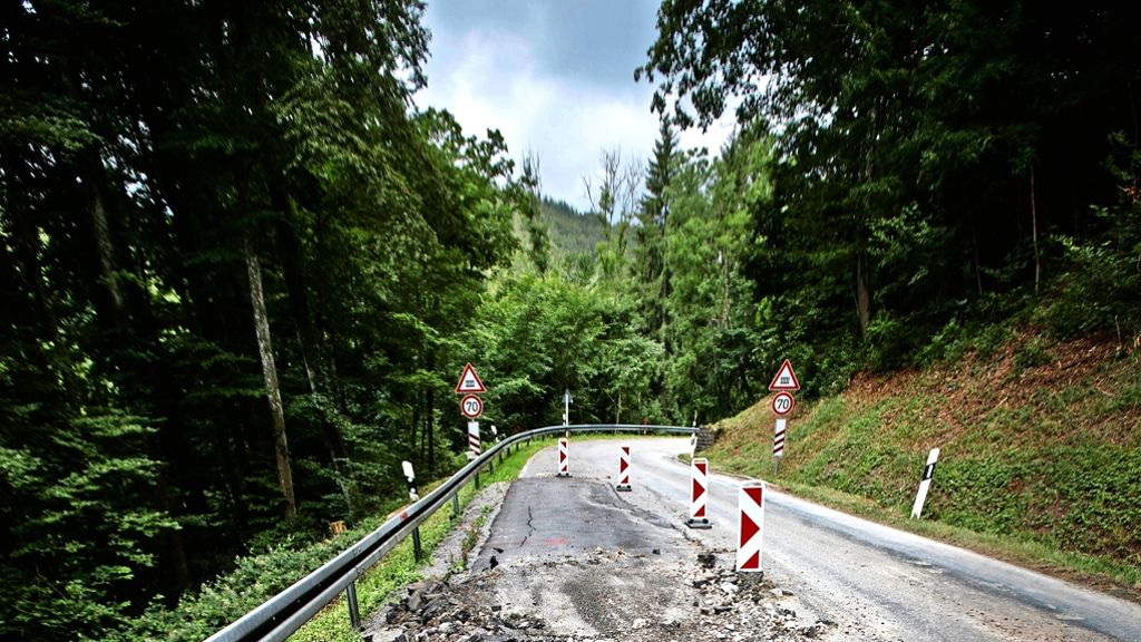 Abgesackte Straße bei Welzheim: Sanierung der Schäden dauert bis  zum Frühsommer