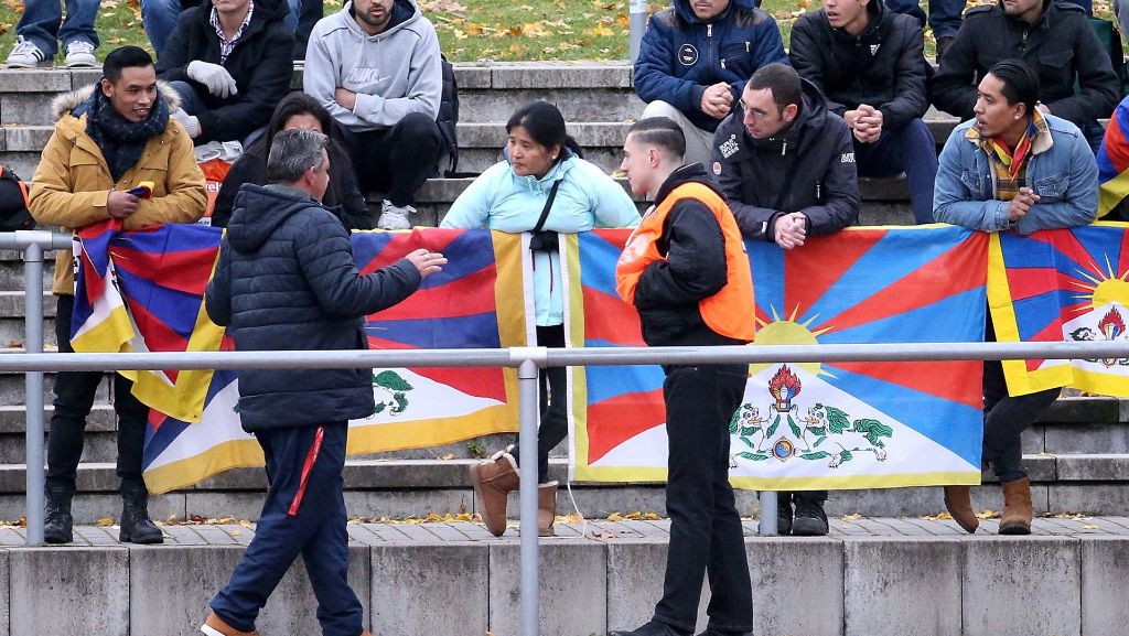 U20-Premiere in Regionalliga Südwest: Chinesische Zeitung sieht Tibet-Proteste als Verschwörung an