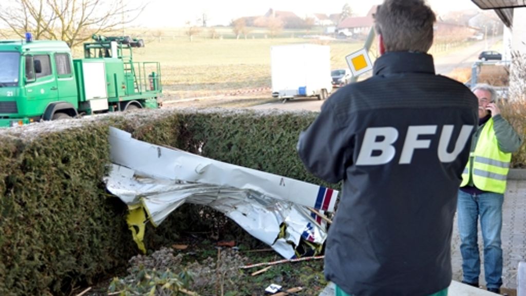 Flugzeugabsturz Rechberghausen: Pilot setzt Notruf per Handy ab
