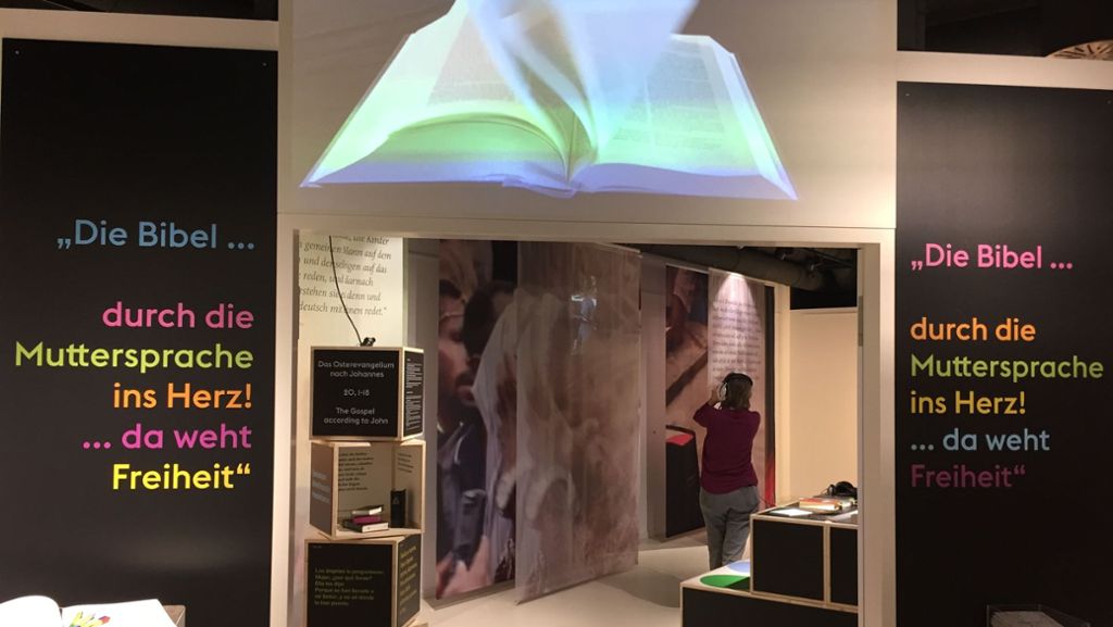 Bibelmuseum: Bibel in Muttersprache soll  das  Herz treffen