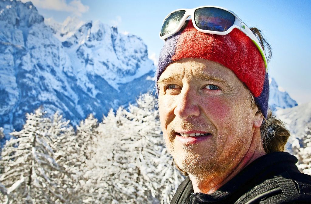 Der blinde Extrembergsteiger Andy Holzer aus Tristach in Osttirol will zwischen dem 15. und 26. Mai mit zwei Seilgefährten den Aufstieg auf den Mount Everest wagen.