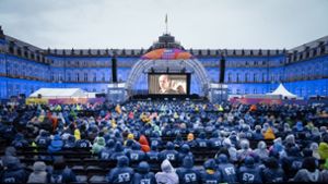 SWR-Sommerfestival in Stuttgart: 5000 Tatort-Fans trotzen Sturm und Regen
