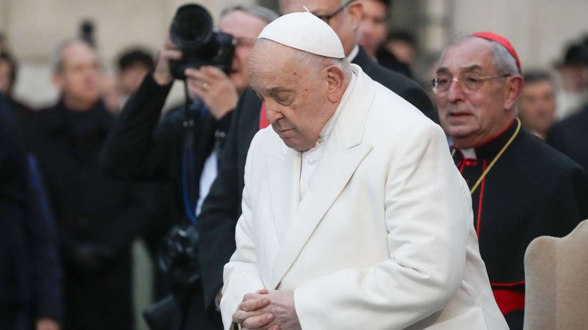 Katholische Kirche: Papst ebnet Weg für Segnung homosexueller Paare