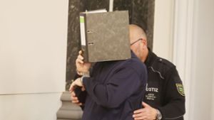 Mordprozess in Sachsen: Frau mit Armbrust und Messer getötet - Auftakt für Mordprozess