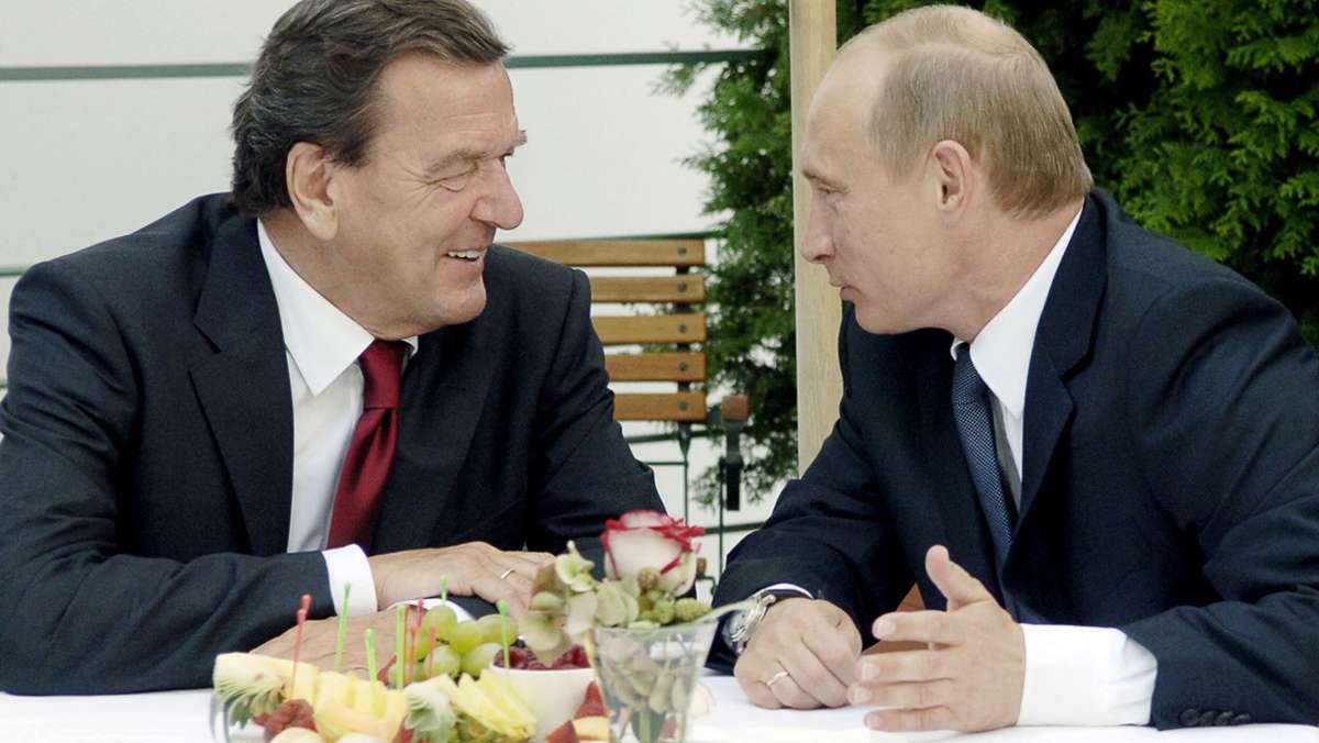 Schröder in Moskau: Ackern  für den Frieden?