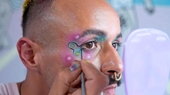 Ahmed will Deutschlands nächster Make-up-Star werden