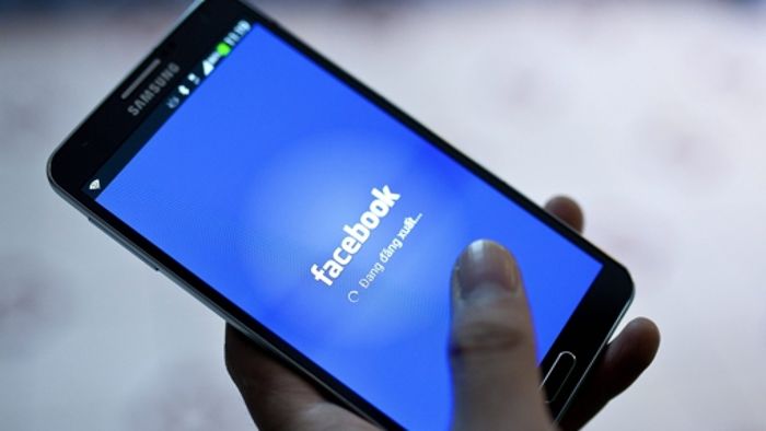 Facebook zieht Nutzer und Werbemilliarden an