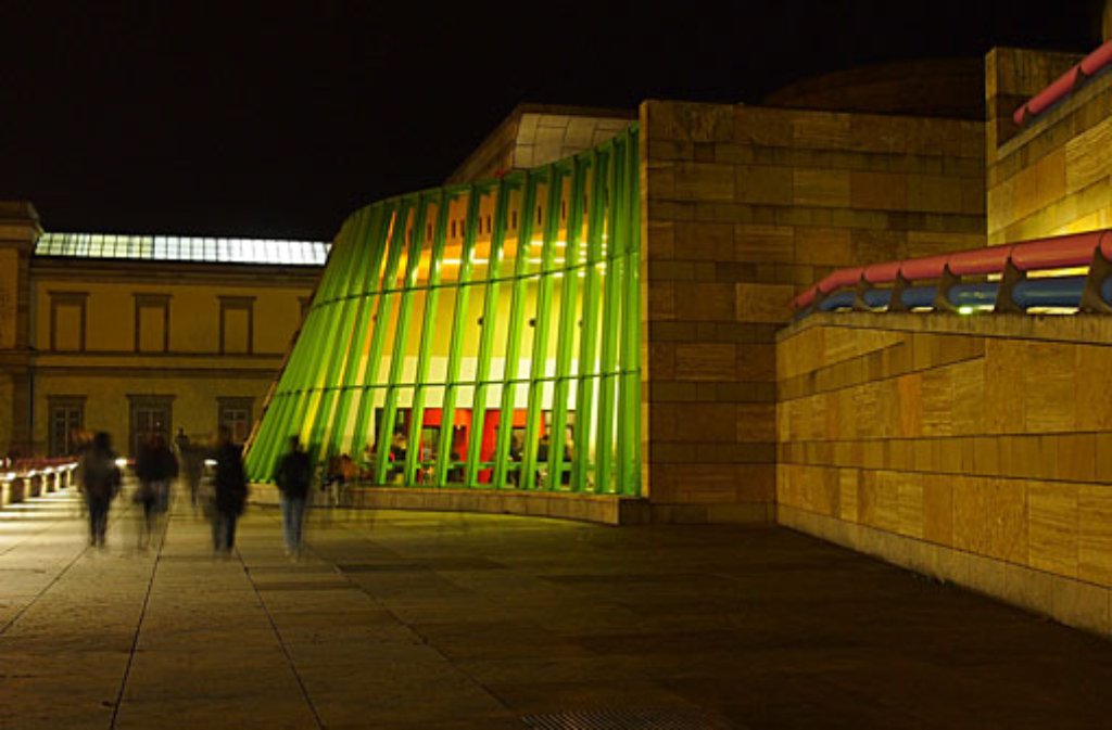 Stuttgart bei Nacht: Die Neue Staatsgalerie