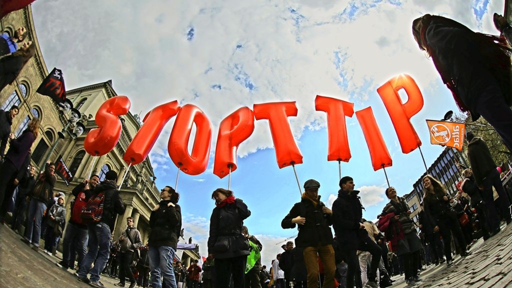 Großdemo vor Obama-Besuch: „TTIP stinkt!“
