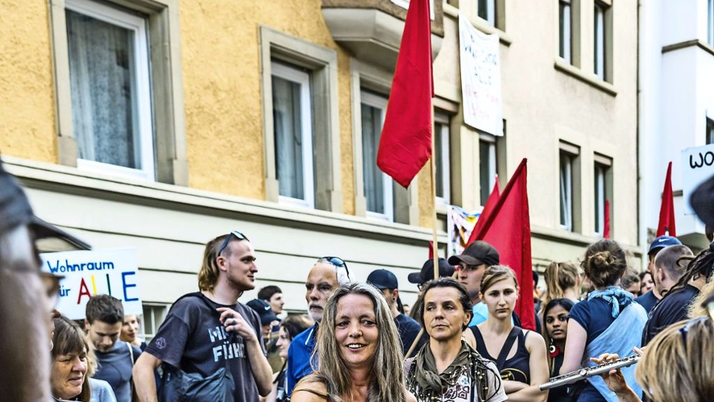 Wohnungsbesetzung in Stuttgart: 400 Menschen demonstrieren gegen Räumung