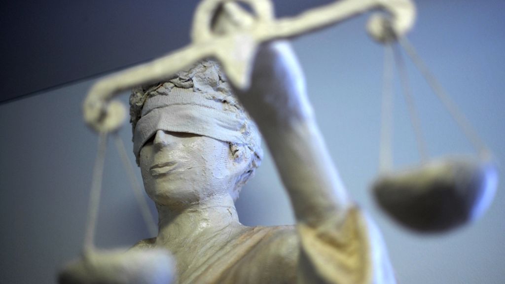Urteil am Amtsgericht Ludwigsburg: Mit Überfall geprahlt: Täter erhält Haftstrafe