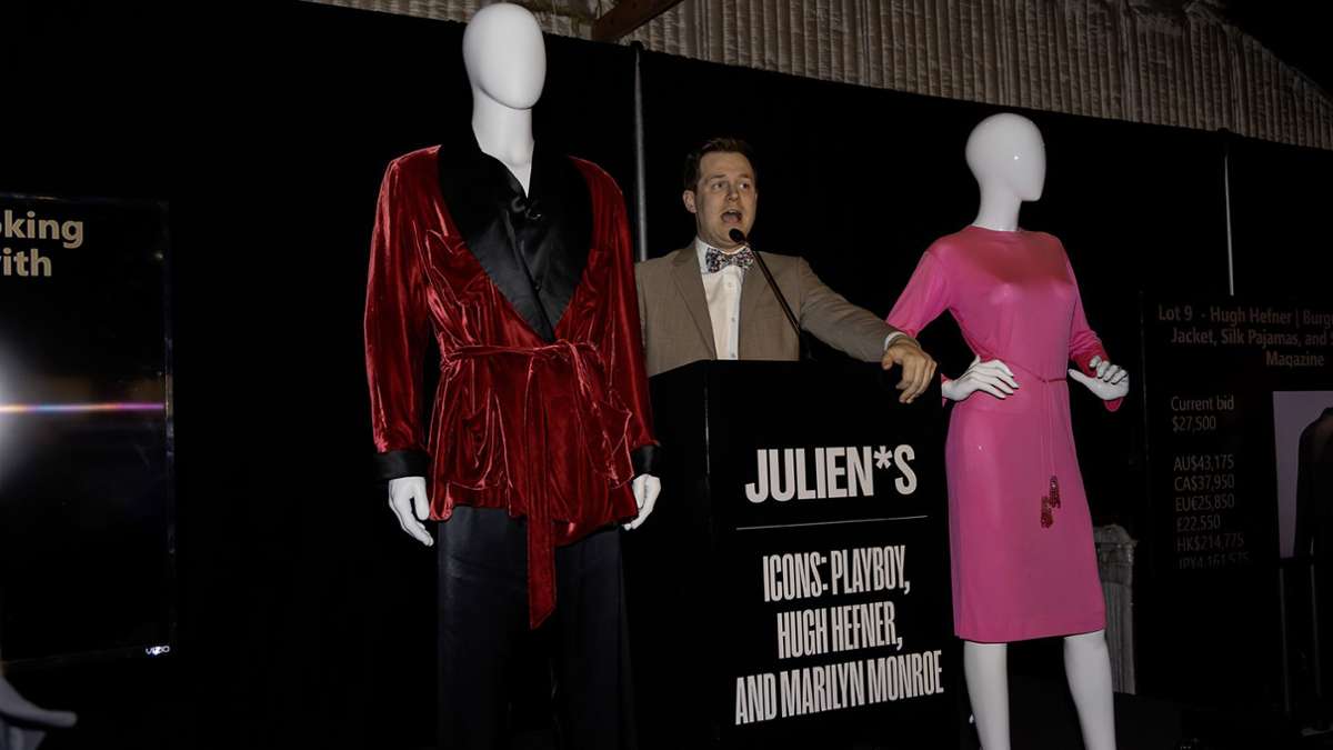 Auktion in Los Angeles: Rosa Seidenkleid von Marilyn Monroe für 325.000 Dollar versteigert