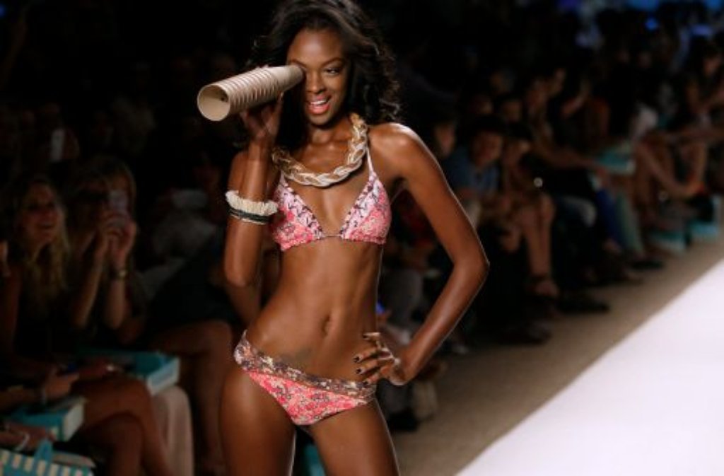 Models zeigen Bademode von Maaji auf der Mercedes-Benz Fashion Week in Miami.