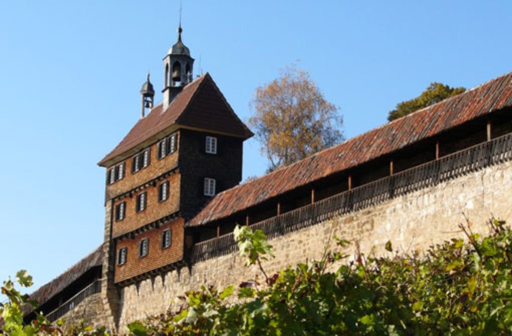 Ganz bürgerlich ist übrigens auch die Esslinger Burg, die nicht Sitz eines Adelsgeschlechts, sondern Teil der Befestigungsanlagen aus dem frühen 14. Jahrhundert ist. Im Sommer finden hier Konzerte und Open-Air-Kino statt.