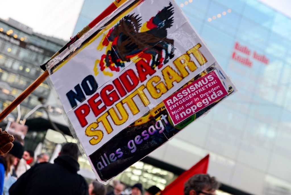 Die Demonstranten fordern "No Pegida in Stuttgart"