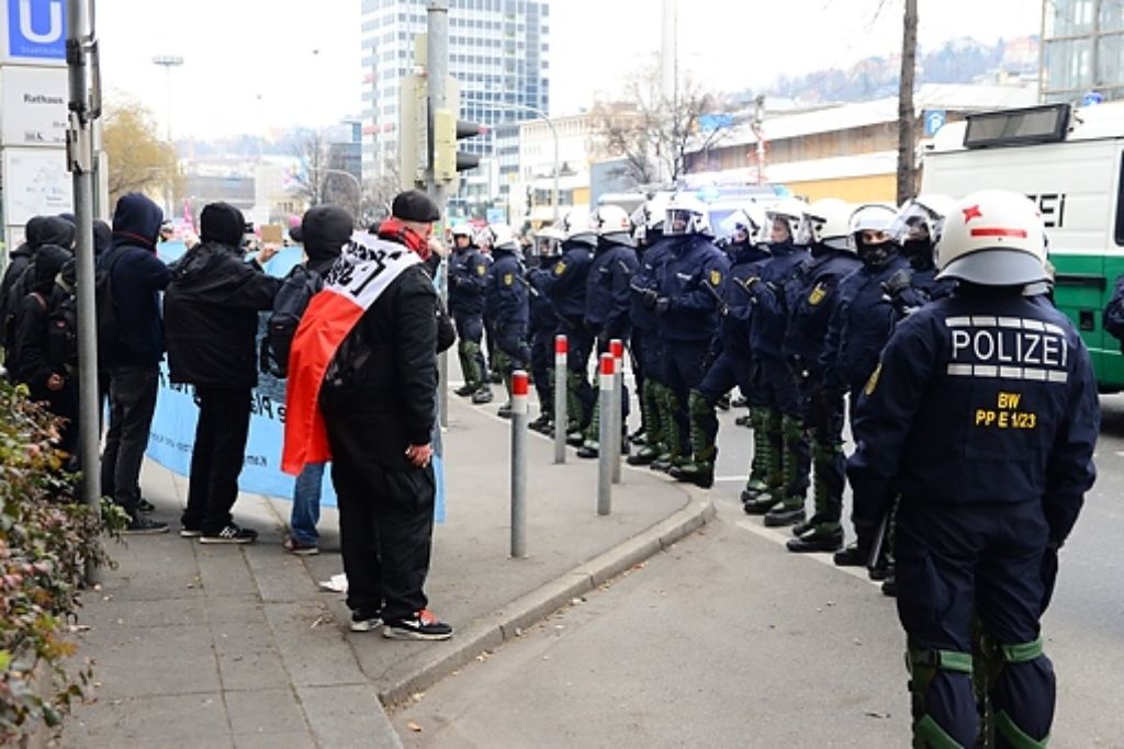 Bei der Bildungsplan-Demo kam es zu Auseinandersetzungen zwischen Polizei und Gegendemonstranten.