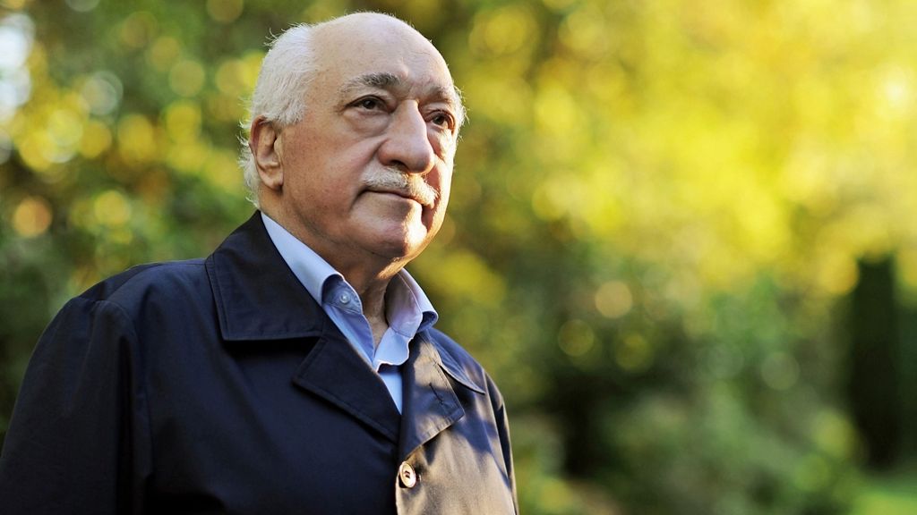 Umsturzversuch in der Türkei: Prediger Gülen: Möglicherweise steht Erdogan hinter Putschversuch