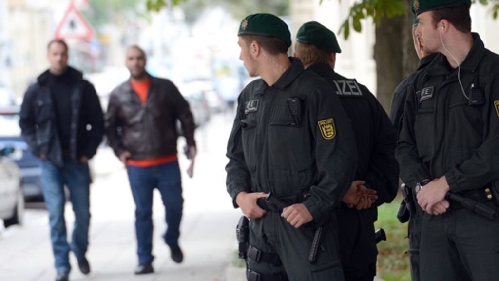Prozess um Esslinger Rockermord: Polizei sichert das Stuttgarter Landgericht